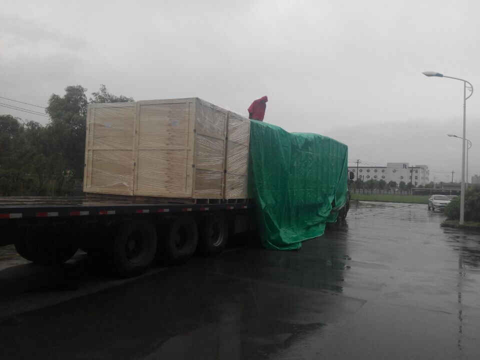 2017年6月北京創(chuàng)聯(lián)匯通電氣-雨中發(fā)貨現(xiàn)場(chǎng)，一直以顧客服務(wù)為較好