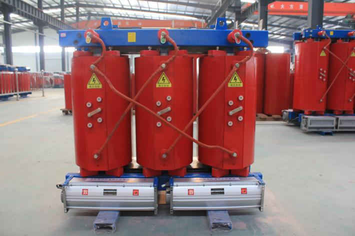 一般北京創(chuàng)聯(lián)匯通電氣全鋁的干式變壓器800kva價(jià)格是33900元，全銅的800kva干式變壓器價(jià)格是65000元。